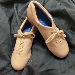 New Girls/Ladies Fluid Tap Shoes  Size 5.5